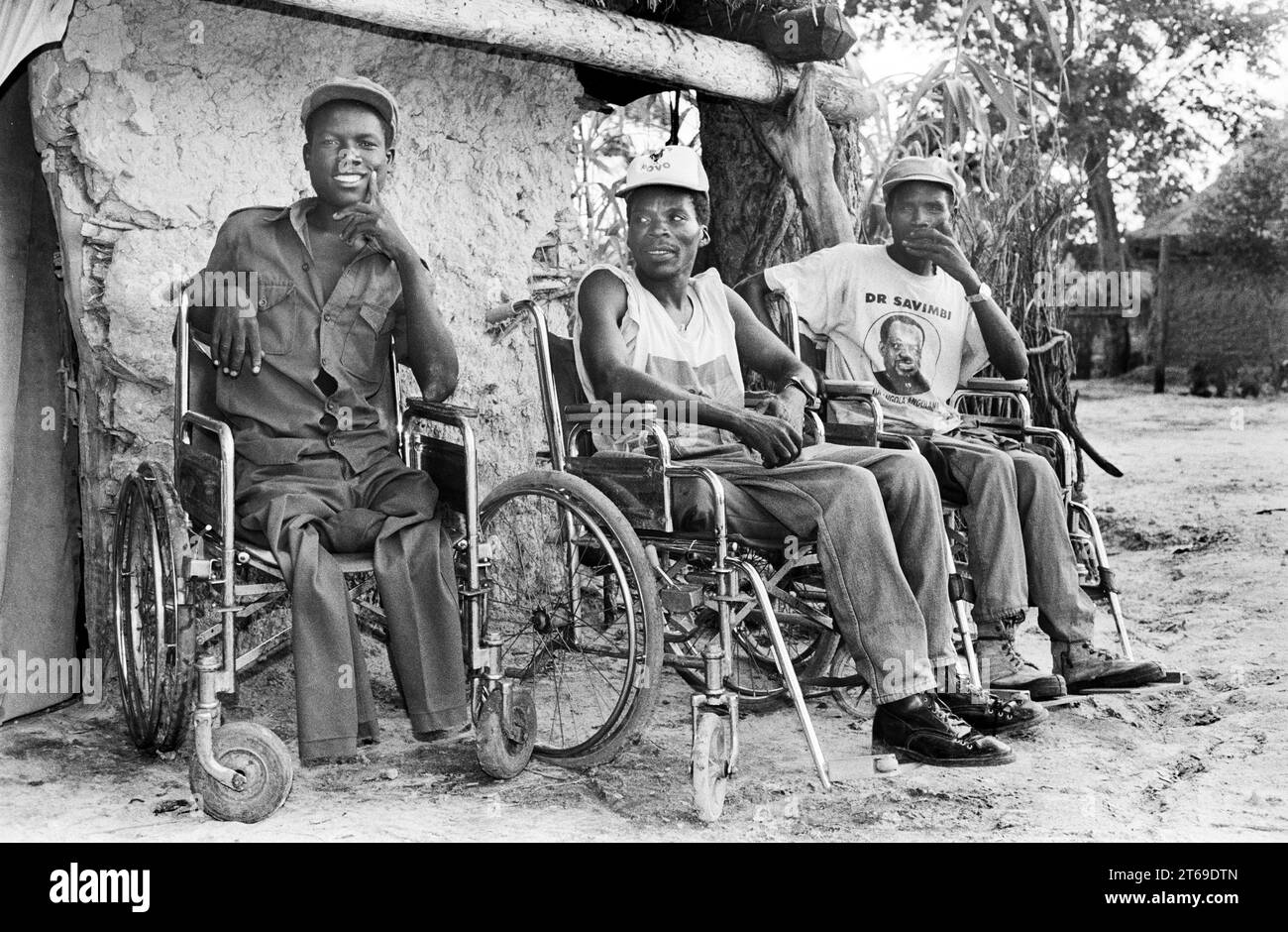 Angola, South Angola 26.02.1993 Archive No.: 39-31-24 Photo: War Invalids [automated translation] Stock Photo