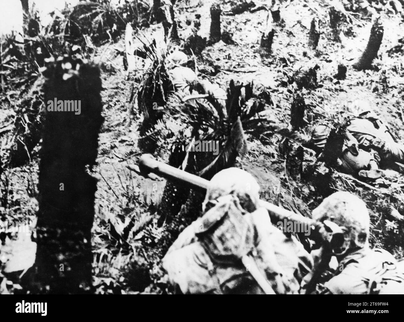 American infantrymen with a bazooka on Okinawa. [automated translation] Stock Photo