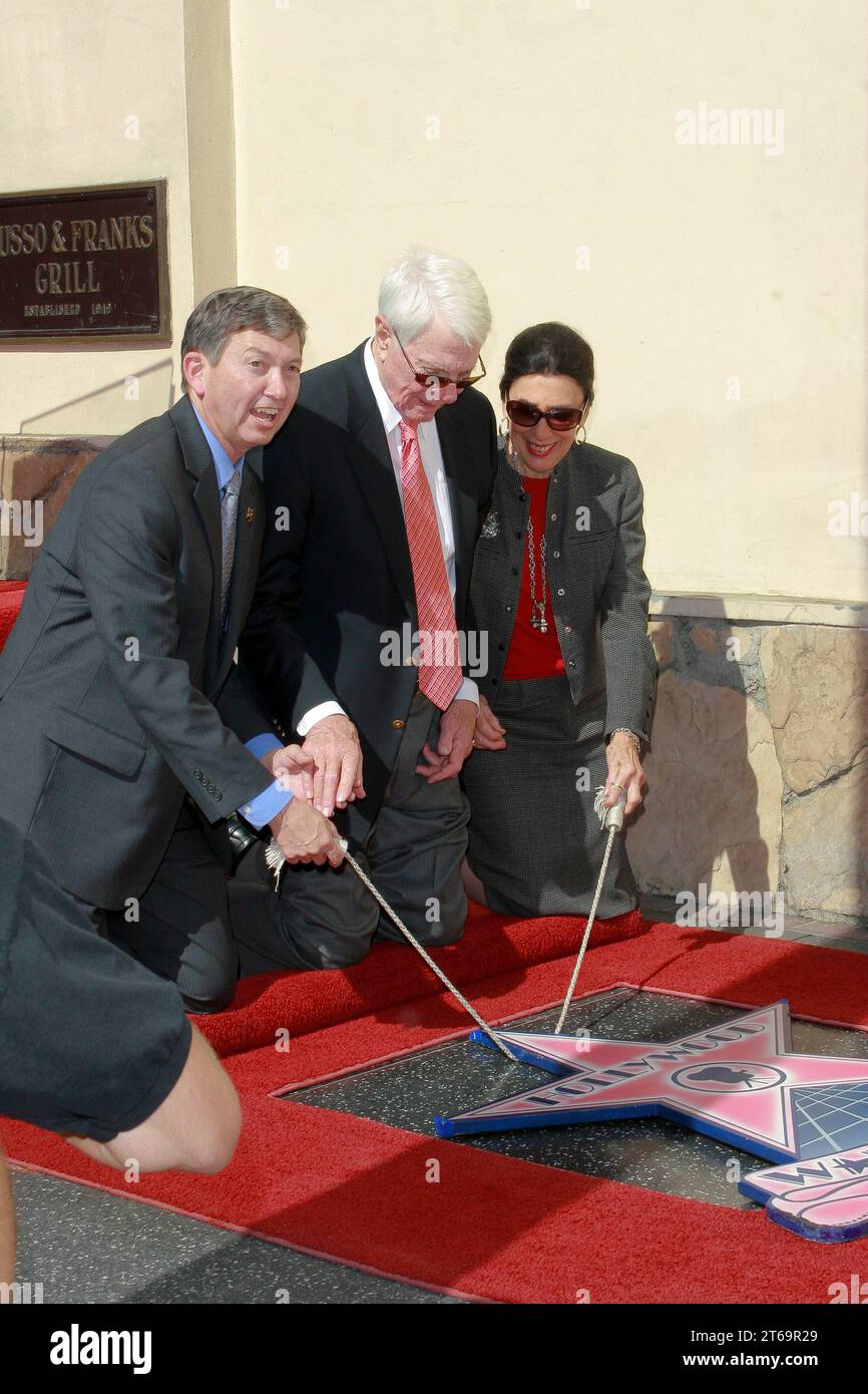 Leron Gubler, Peter Graves with wife Joan at the Hollywood Chamber of Commerce ceremony to honor Peter Graves with the 2,391st Star on the Hollywood Walk of Fame on Hollywood Blvd. in Hollywood, CA, October 30, 2009. Photo by: Joe Martinez Shooting Star Stock Photo