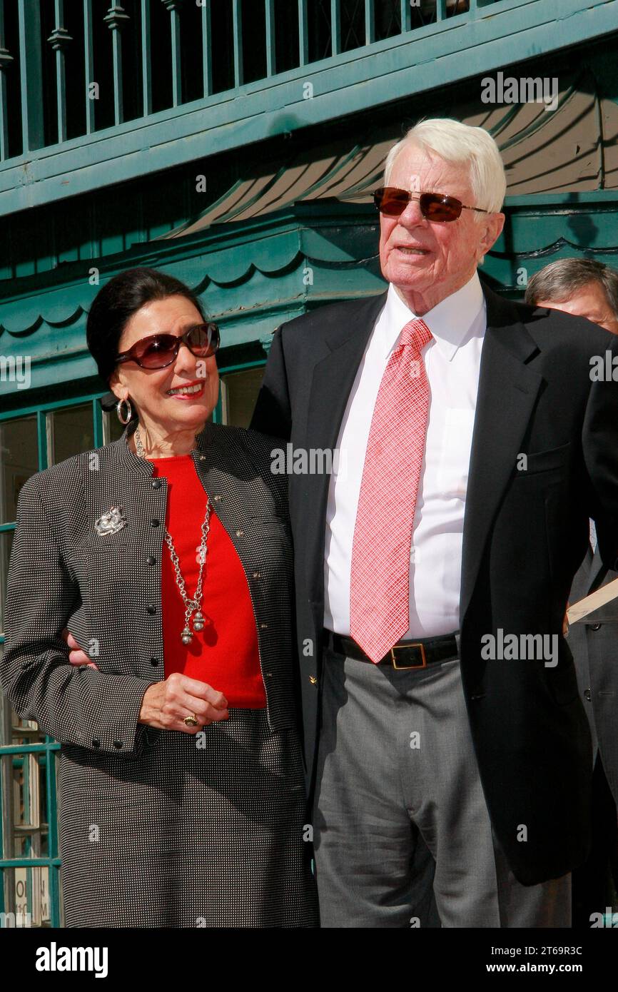 Peter Graves with wife Joan at the Hollywood Chamber of Commerce ceremony to honor him with the 2,391st Star on the Hollywood Walk of Fame on Hollywood Blvd. in Hollywood, CA, October 30, 2009. Photo by: Joe Martinez Shooting Star Stock Photo