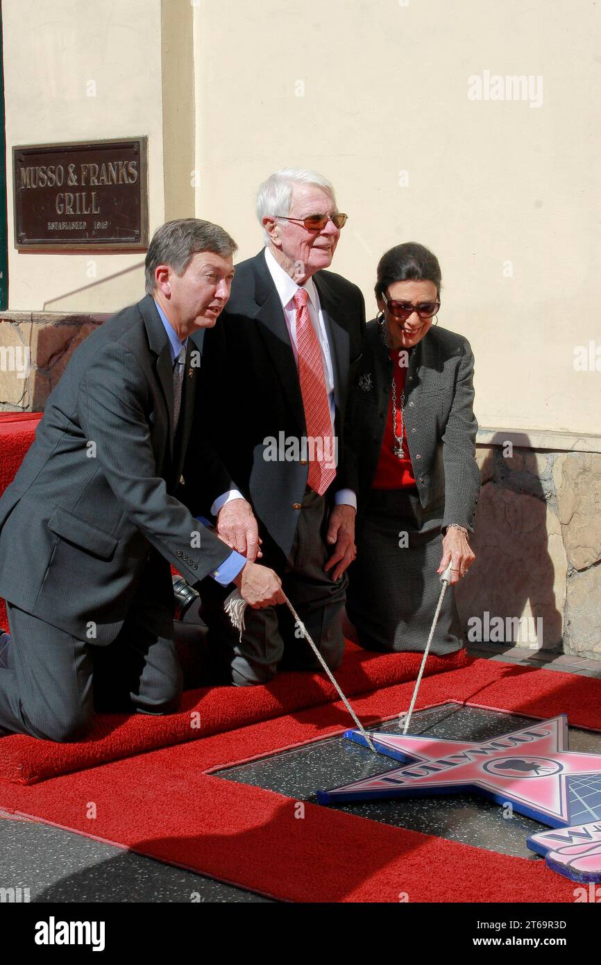 Leron Gubler, Peter Graves with wife Joan at the Hollywood Chamber of Commerce ceremony to honor Peter Graves with the 2,391st Star on the Hollywood Walk of Fame on Hollywood Blvd. in Hollywood, CA, October 30, 2009. Photo by: Joe Martinez Shooting Star Stock Photo