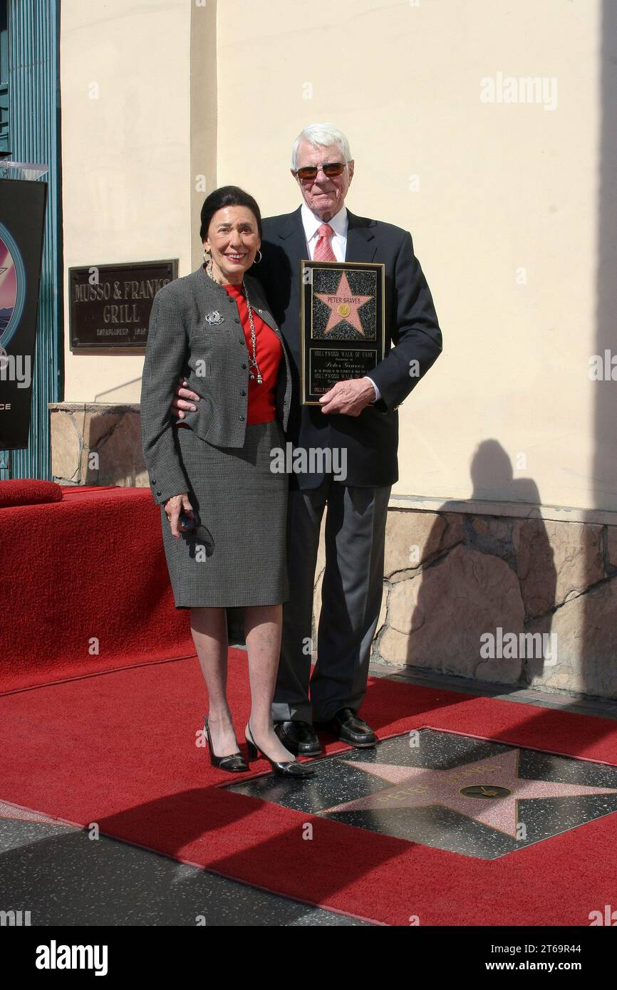 Peter Graves with wife Joan at the Hollywood Chamber of Commerce ceremony to honor him with the 2,391st Star on the Hollywood Walk of Fame on Hollywood Blvd. in Hollywood, CA, October 30, 2009. Photo by: Joe Martinez Shooting Star Stock Photo