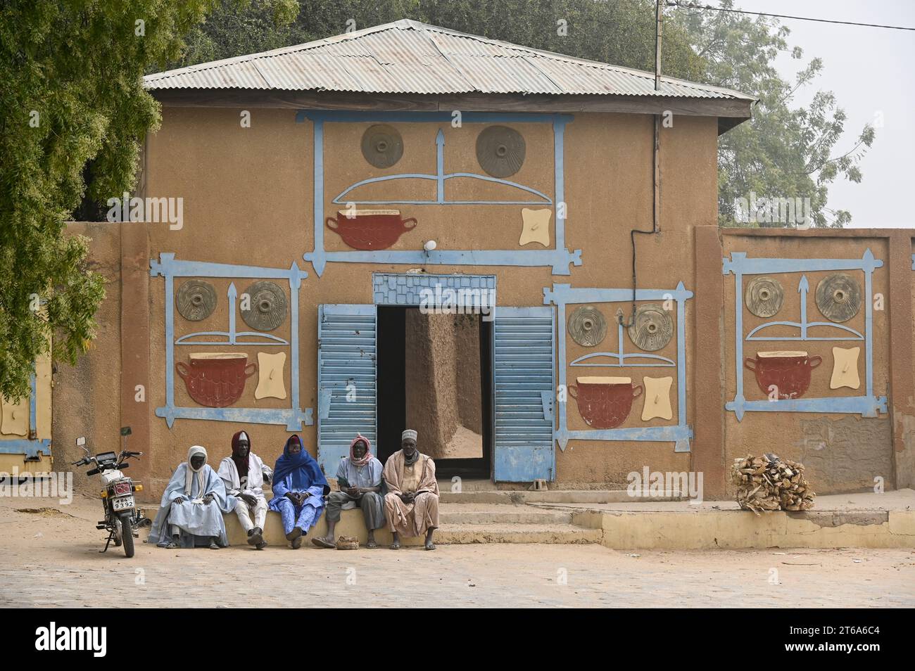 NIGER, Maradi, Tibiri, palace of Sultan of Gobir, Hausa ornaments at entrance Stock Photo