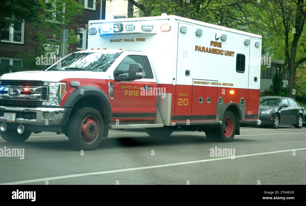 St Paul Fire emergency Paramedic Unit vehicle responding to a call for help. St Paul Minnesota MN USA Stock Photo