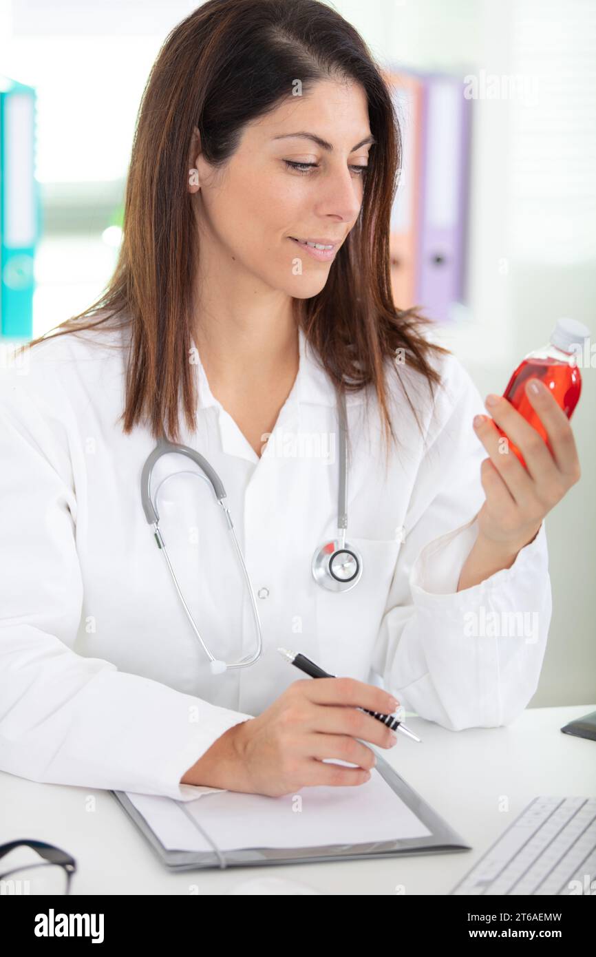 Telephone call prescription hi-res stock photography and images - Alamy