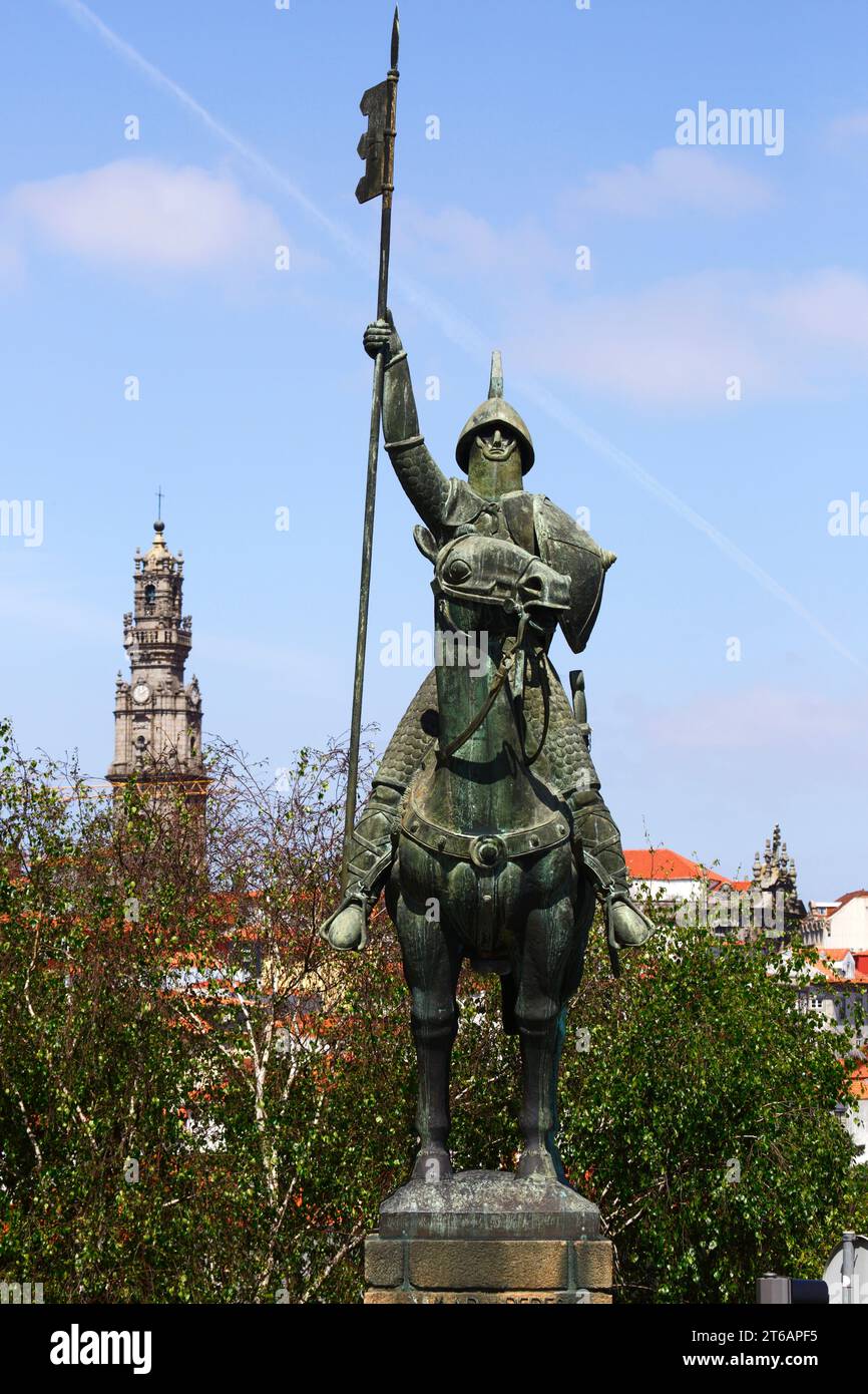 Statue of Vímara Peres (considered the first Count of Portugal), Torre dos Clérigos church tower in background, Ribeira, Porto / Oporto, Portugal Stock Photo