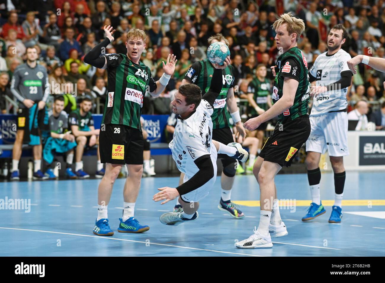 Hanover, Germany. 09th Nov, 2023. CORRECTION Handball: Bundesliga, TSV ...