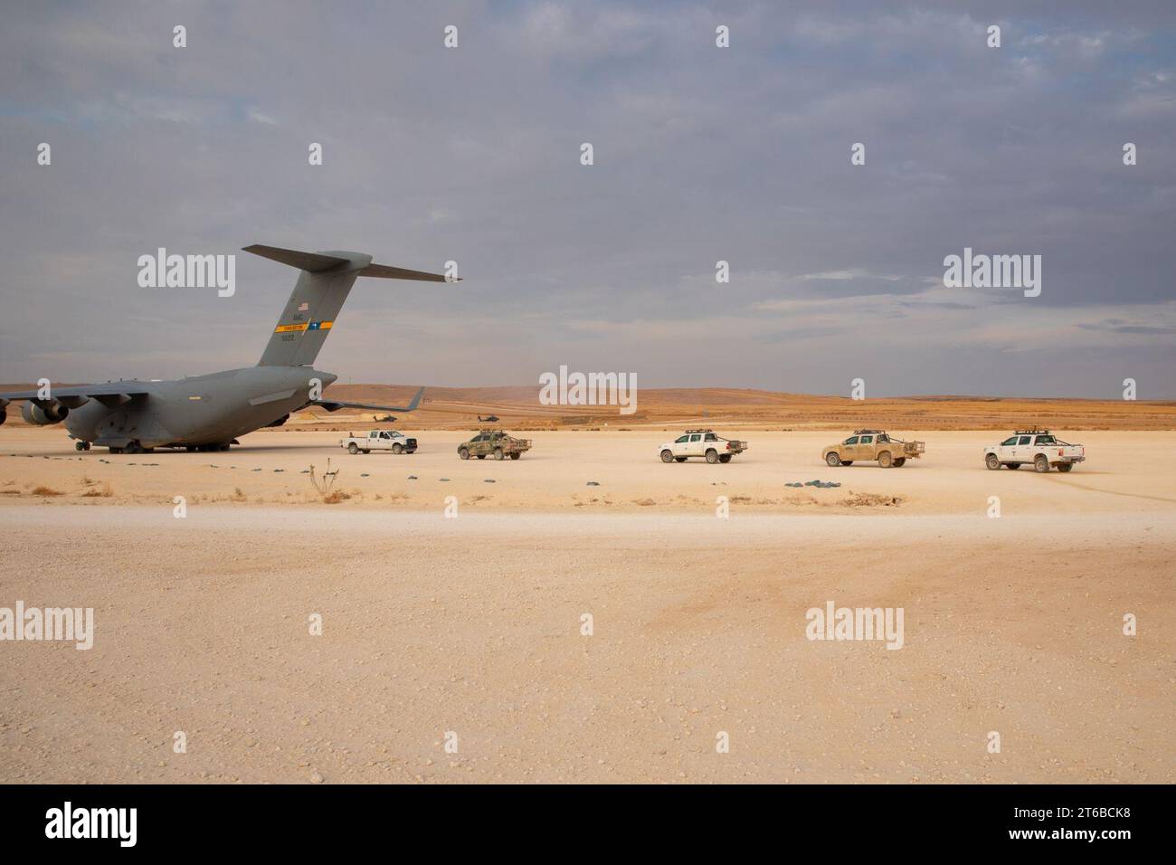 Usama Loading Military loading operations hi-res stock photography and images - Alamy