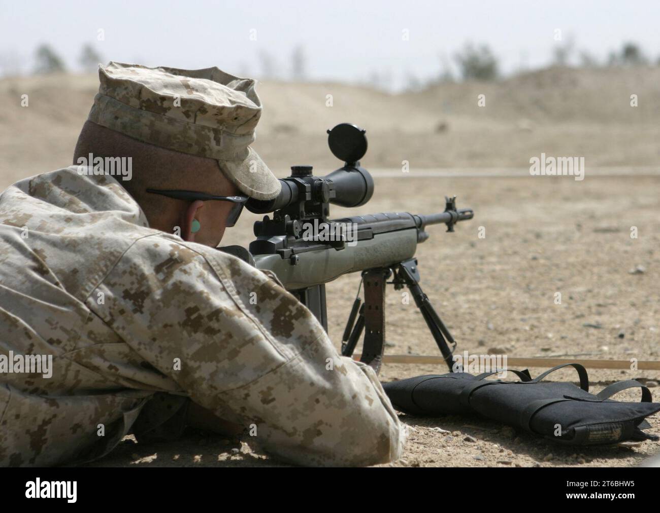 usmc-m14-dmr-stock-photo-alamy
