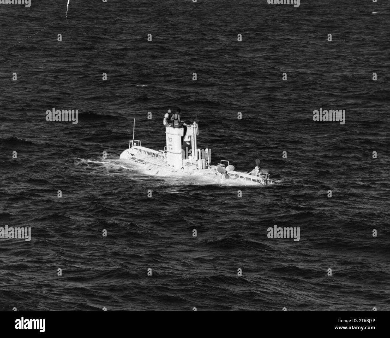 Bathyscaphe trieste fotografías e imágenes de alta resolución - Alamy