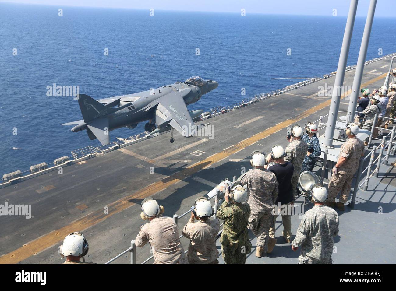 USS BATAAN (LHD 5) 140501 Stock Photo