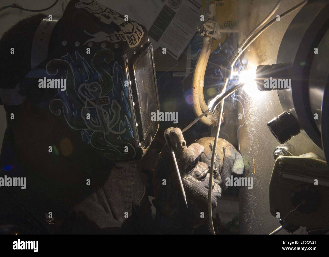 Russell Bulkeley USS Bulkeley activity 151207 Stock Photo - Alamy