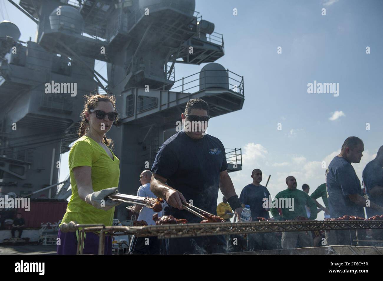 USS Carl Vinson (CVN 70) 141102 Stock Photo - Alamy