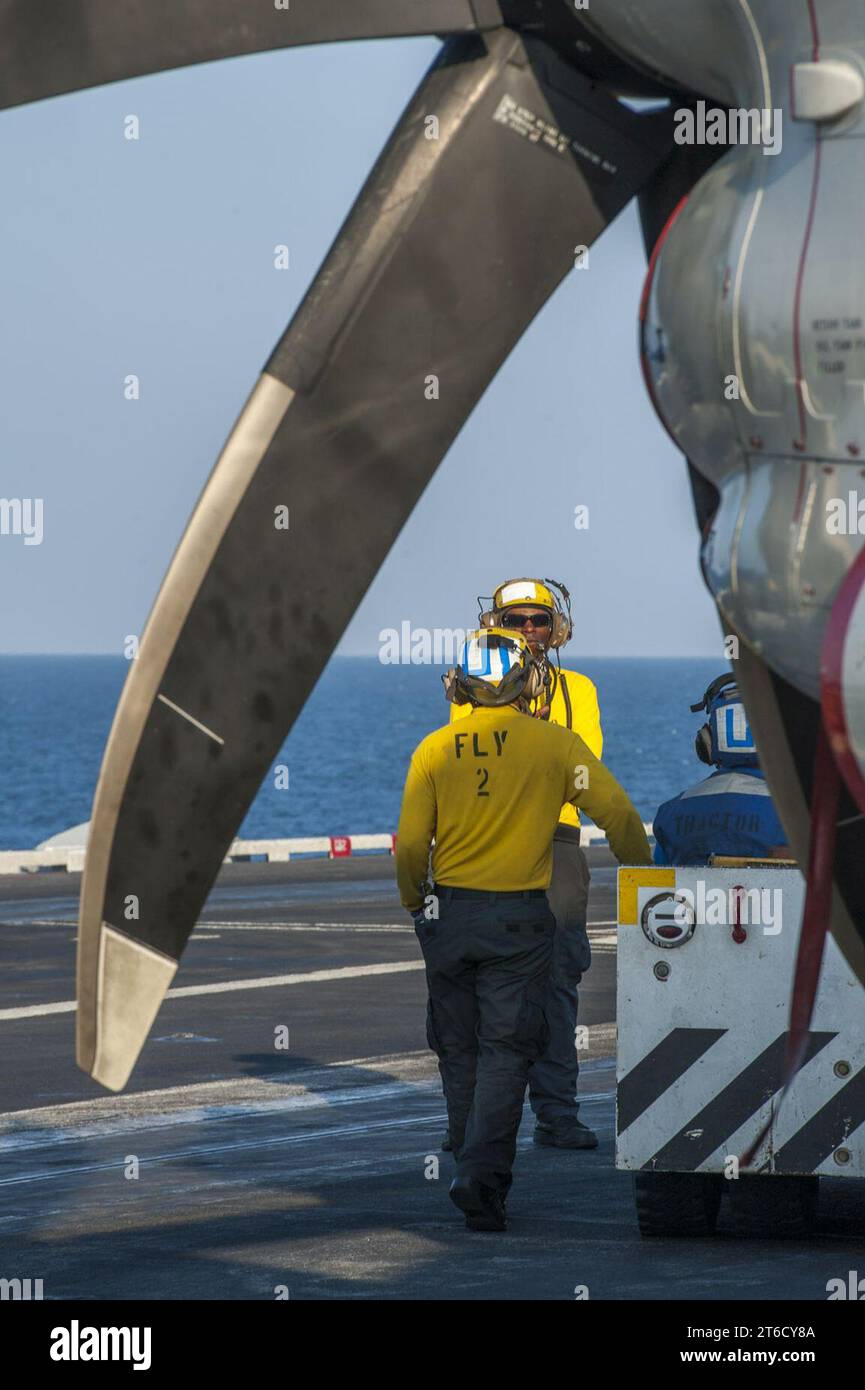 USS Carl Vinson (CVN 70) 141102 Stock Photo - Alamy