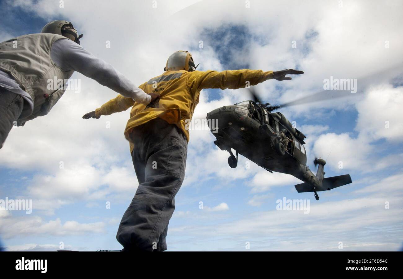 USS Chafee conducts flight operations. (9315295452 Stock Photo - Alamy