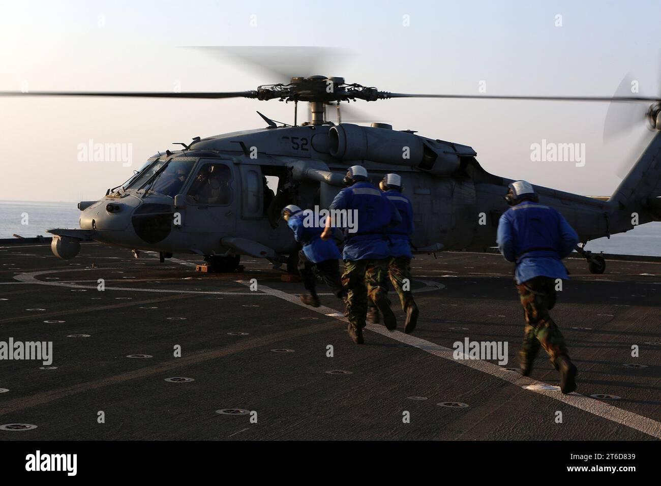 USS Comstock (LSD 45) 140920 Stock Photo - Alamy