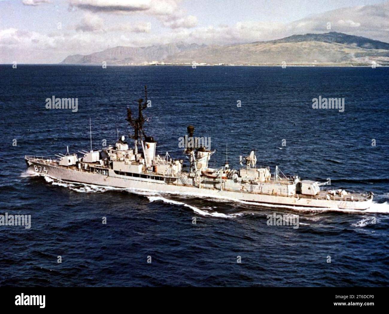 USS Duncan (DDR-874) underway at sea, in 1967 Stock Photo - Alamy