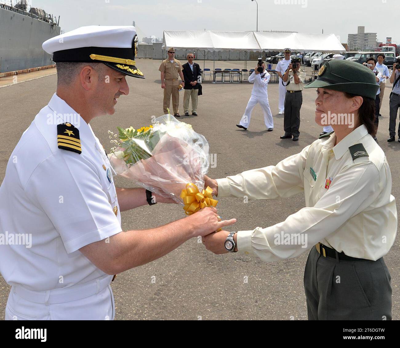 USS Fitzgerald arrives in northern Japan 130805 Stock Photo - Alamy