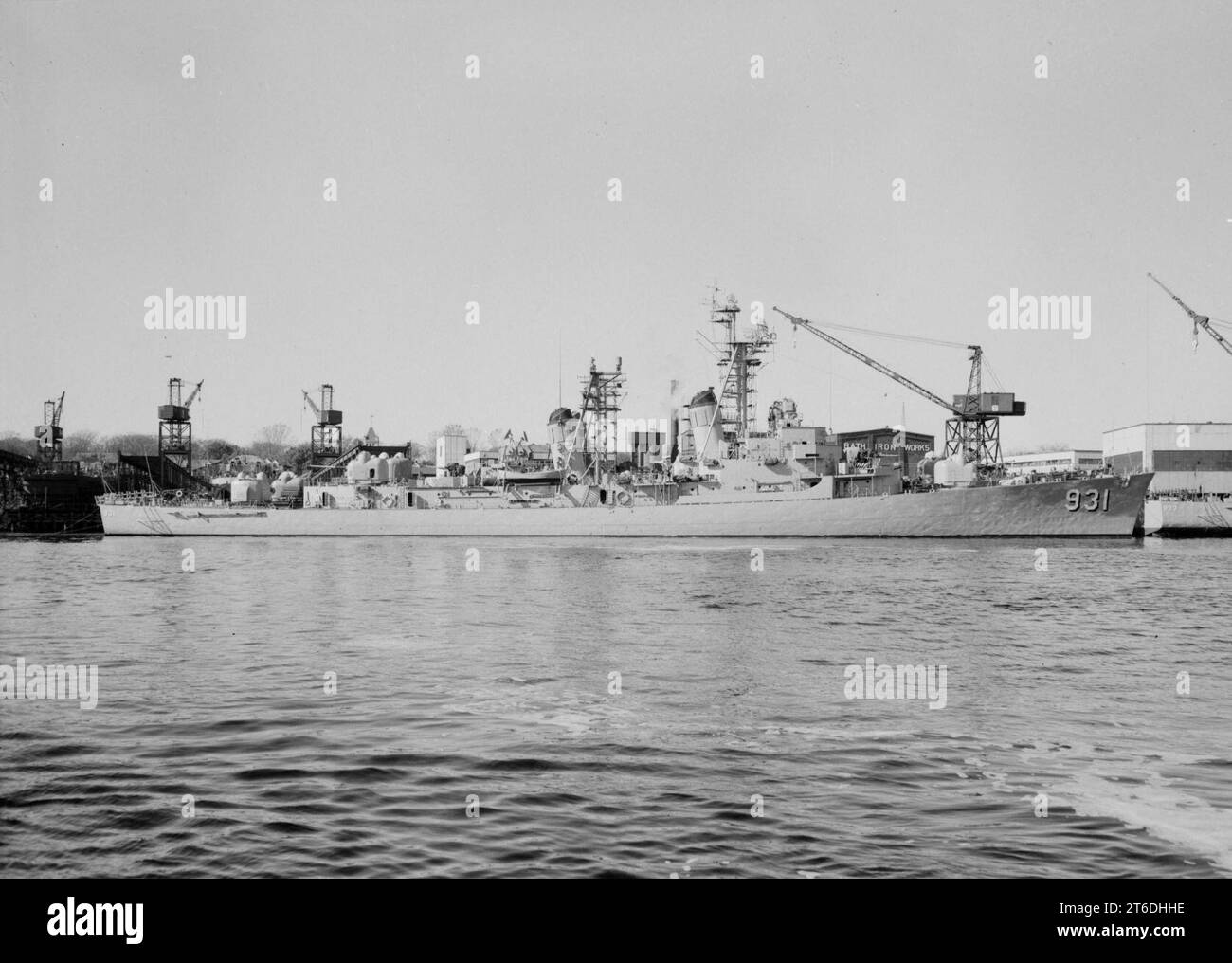 USS Forrest Sherman (DD-931) during an inclining experiment at Bath ...