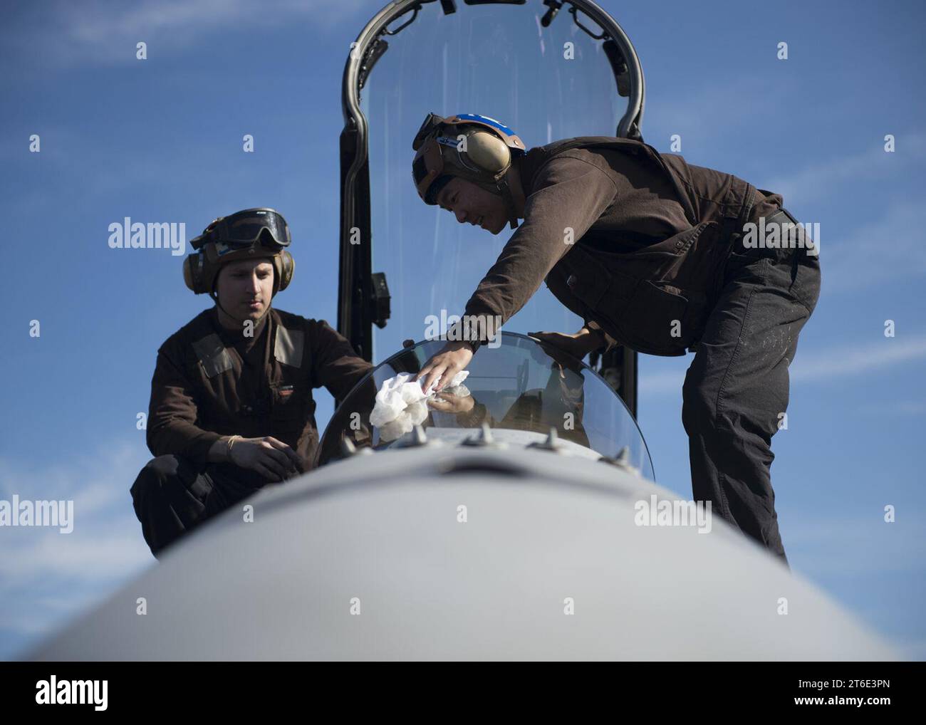 USS Harry S. Truman (CVN 75) 140110 Stock Photo - Alamy
