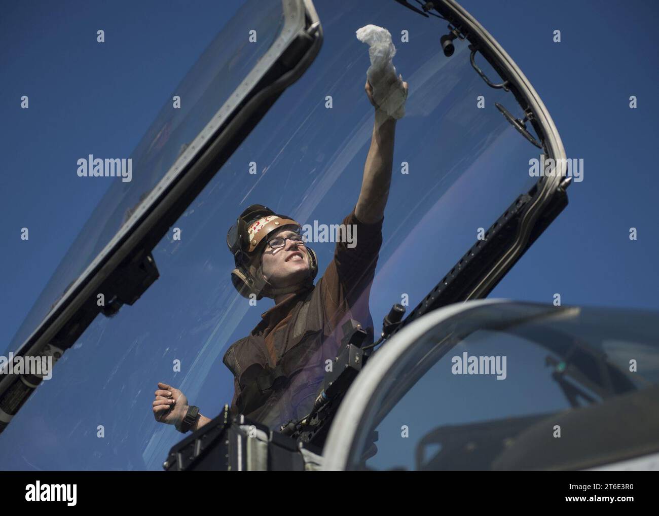 USS Harry S. Truman (CVN 75) 140110 Stock Photo - Alamy