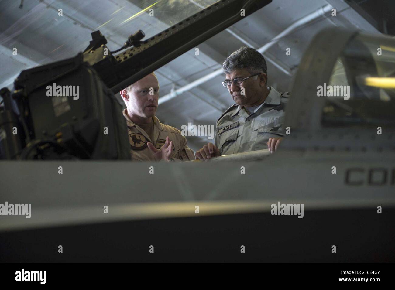 USS HARRY S. TRUMAN (CVN 75) 140306 Stock Photo - Alamy
