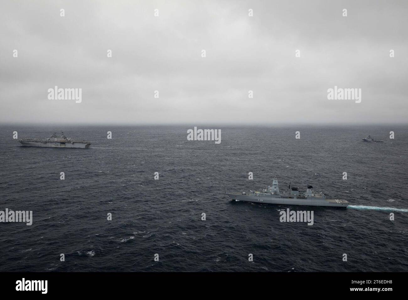 USS Kearsarge (LHD-3), German frigate Sachsen (F219) and Icelandic ...