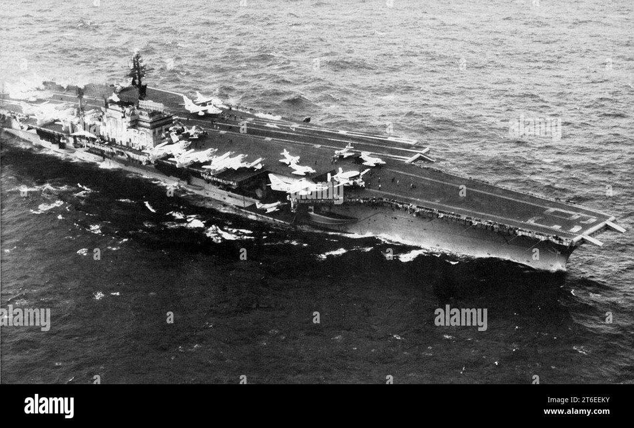 USS Kitty Hawk (CVA-63) underway c1964 Stock Photo