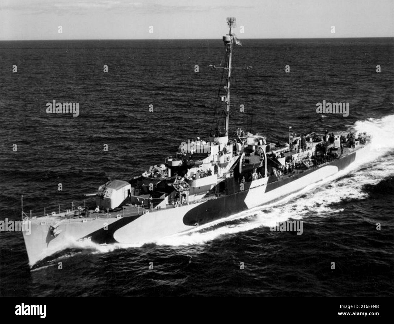 USS Lewis (DE-535) underway in the Atlantic Ocean on 22 September 1944 Stock Photo