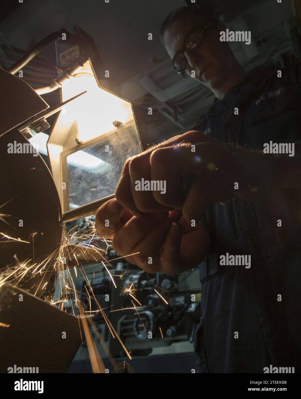 USS MASON (DDG 87) 130828 Stock Photo Alamy