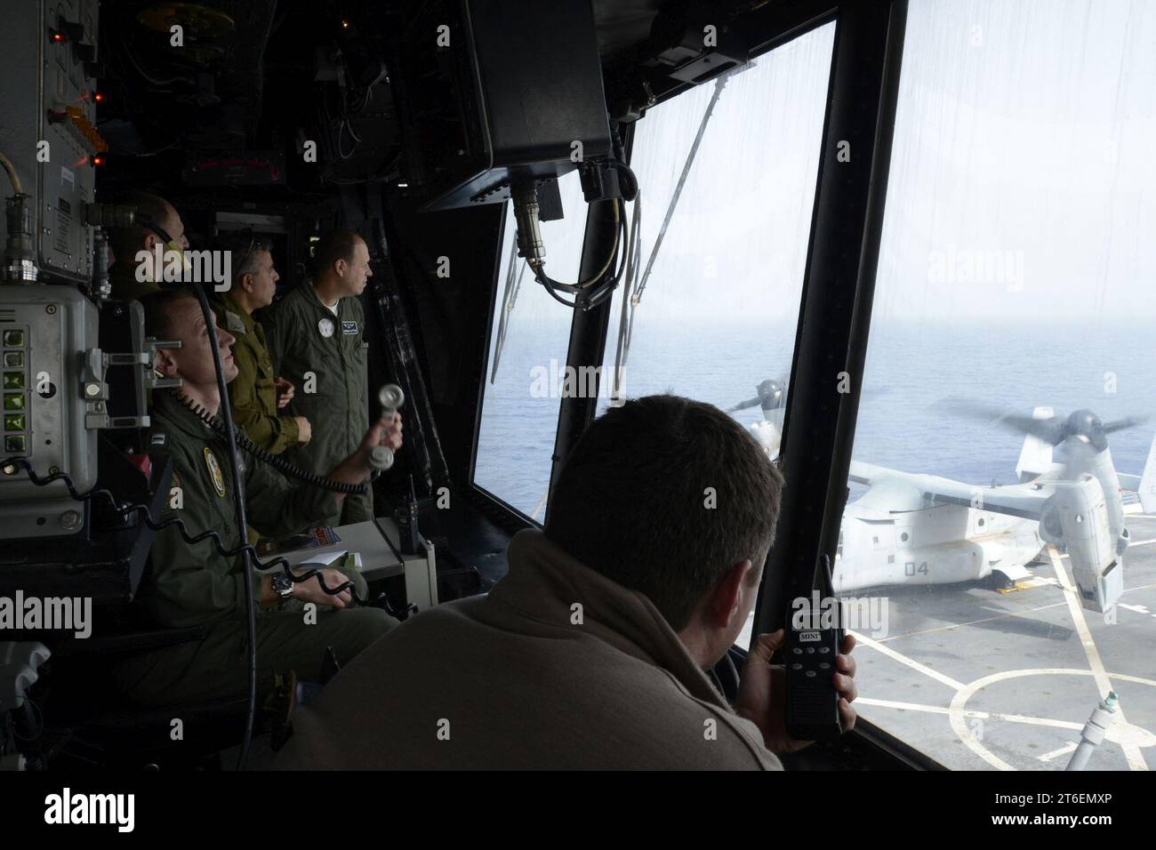 USS Mesa Verde action 140306 Stock Photo - Alamy