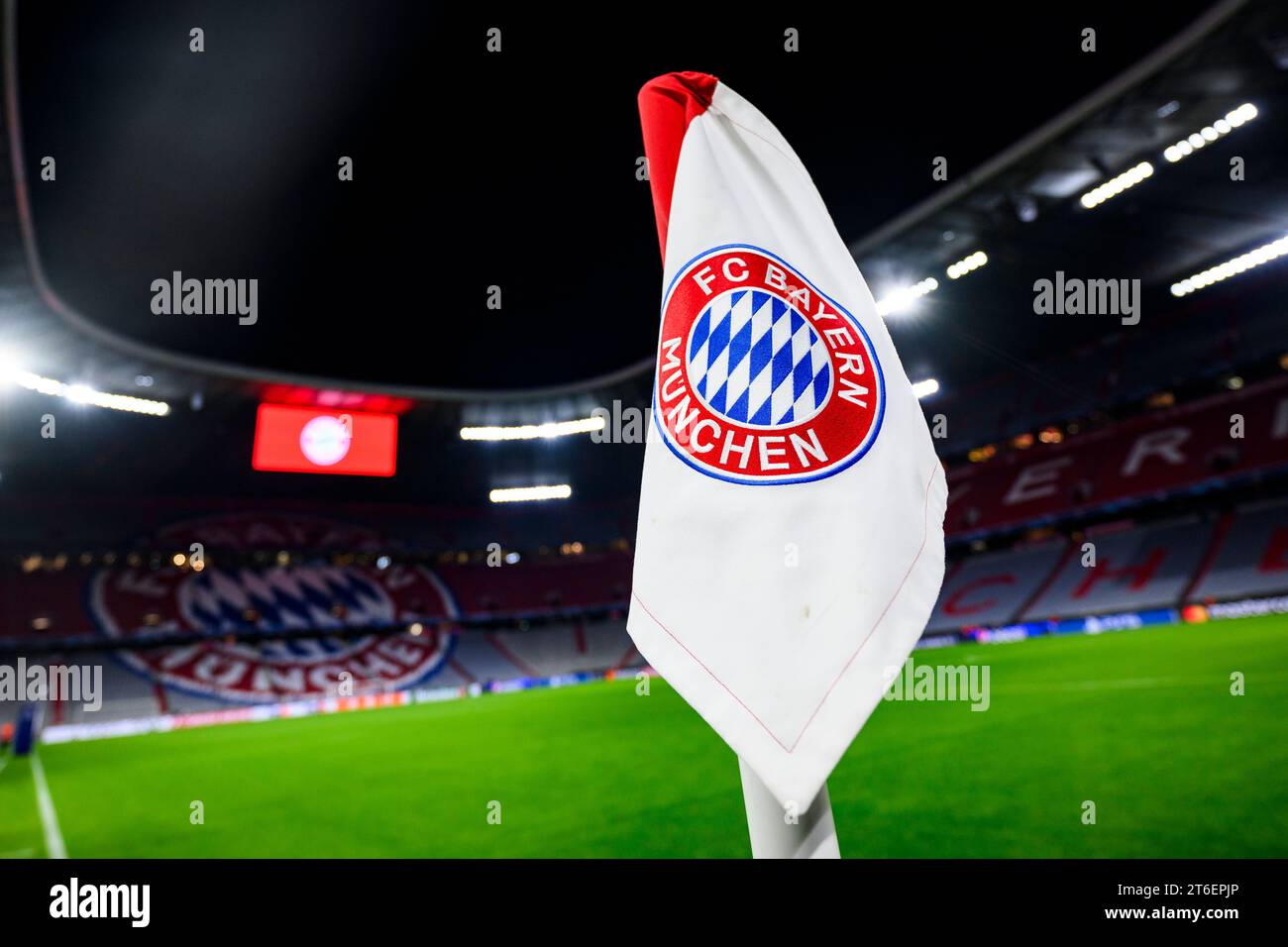 Munich, Germany. 08th Nov, 2023. Soccer: Champions League, Bayern Munich - Galatasaray Istanbul, Group stage, Group A, Matchday 4, Allianz Arena. The corner flag with the FC Bayern Munich logo. Credit: Tom Weller/dpa/Alamy Live News Stock Photo