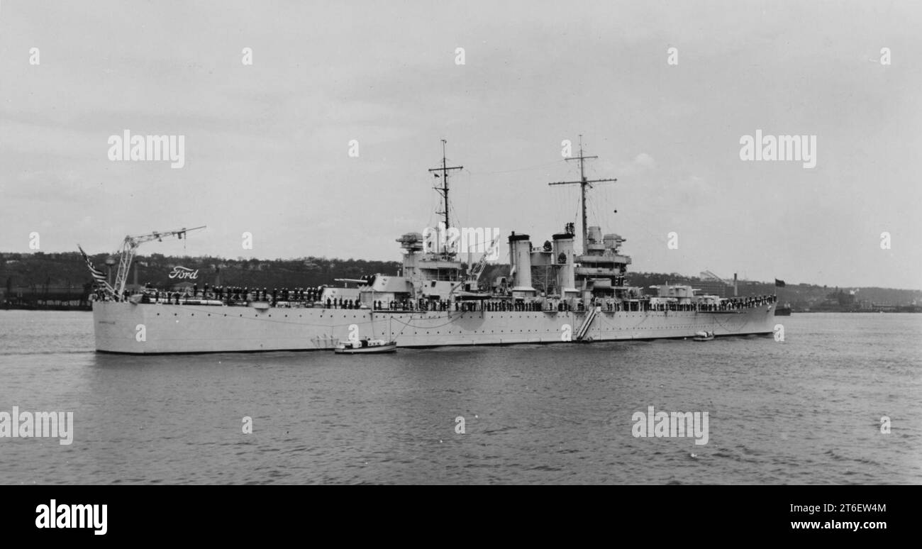 USS Nashville (CL-43) on the Hudson River in 1939 Stock Photo