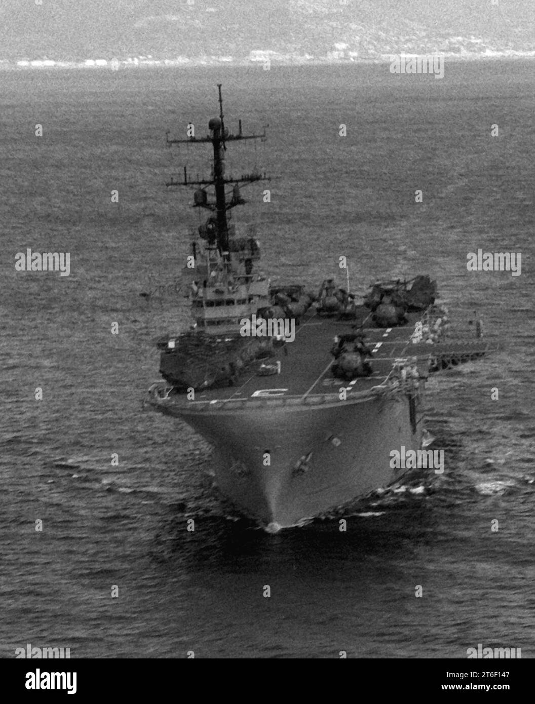 USS Okinawa (LPH3), 1982 Stock Photo Alamy