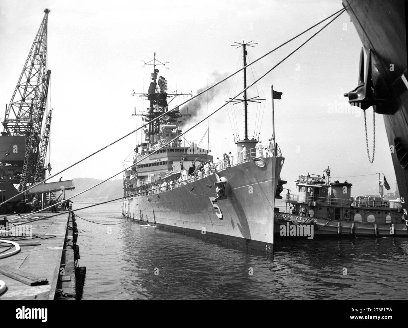 Uss oklahoma city clg 5 uss Black and White Stock Photos & Images