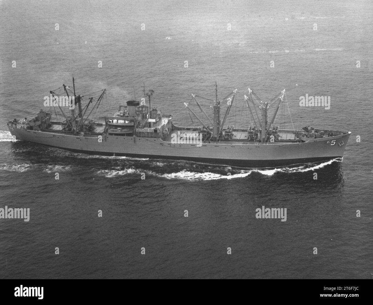 Uss rainier hi-res stock photography and images - Alamy