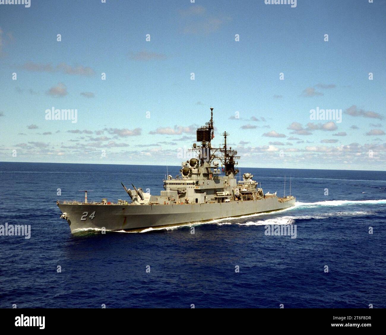 Uss reeves hi-res stock photography and images - Alamy