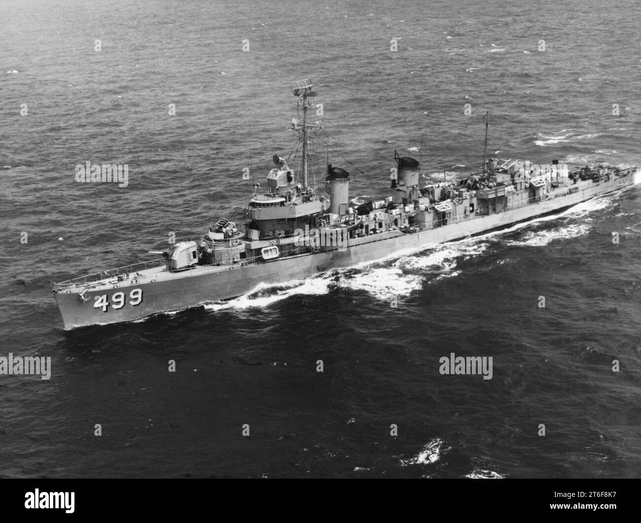 USS Renshaw (DDE-499) operating off Korea on 27 July 1951 Stock Photo ...