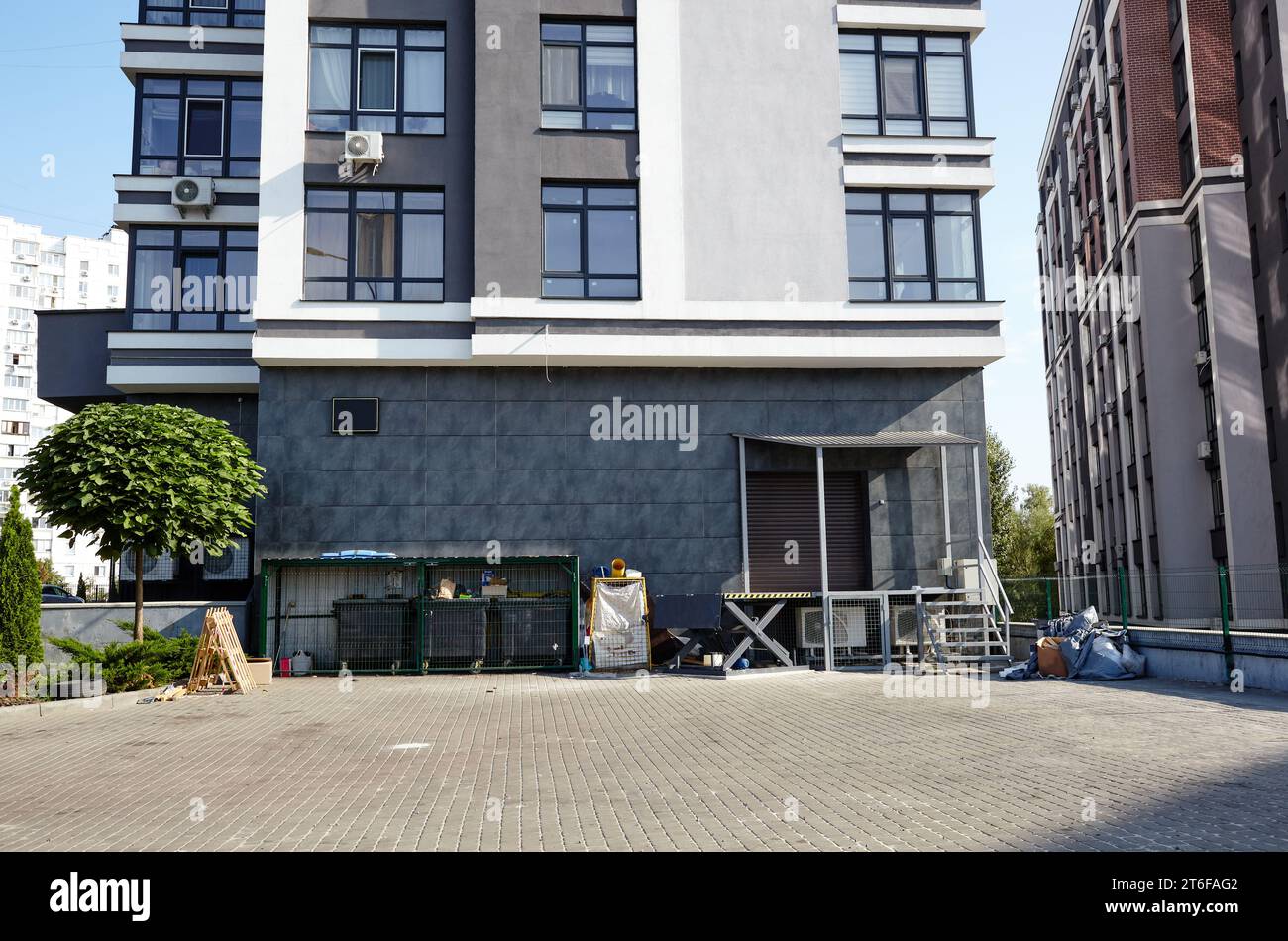 Facade Of A Modern European Apartment Building Container Garbage Can Facade Of A Modern European Apartment Building Container Garbage Can