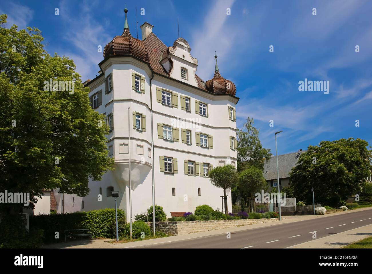Bernstadt Castle, today municipal administration and local history museum, symmetrical baroque building, historical building, architecture, white Stock Photo