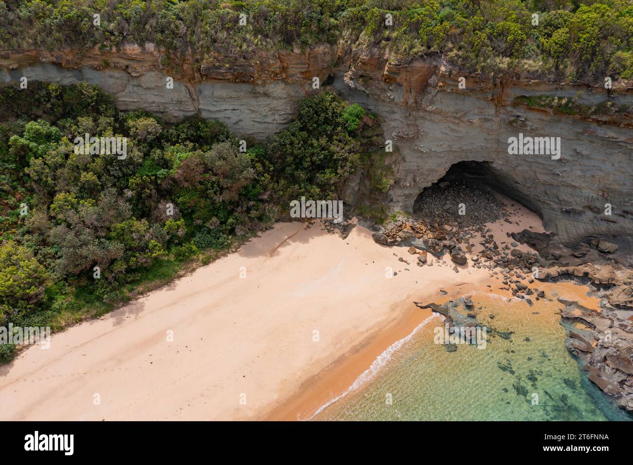 Caves beach hi-res stock photography and images - Alamy