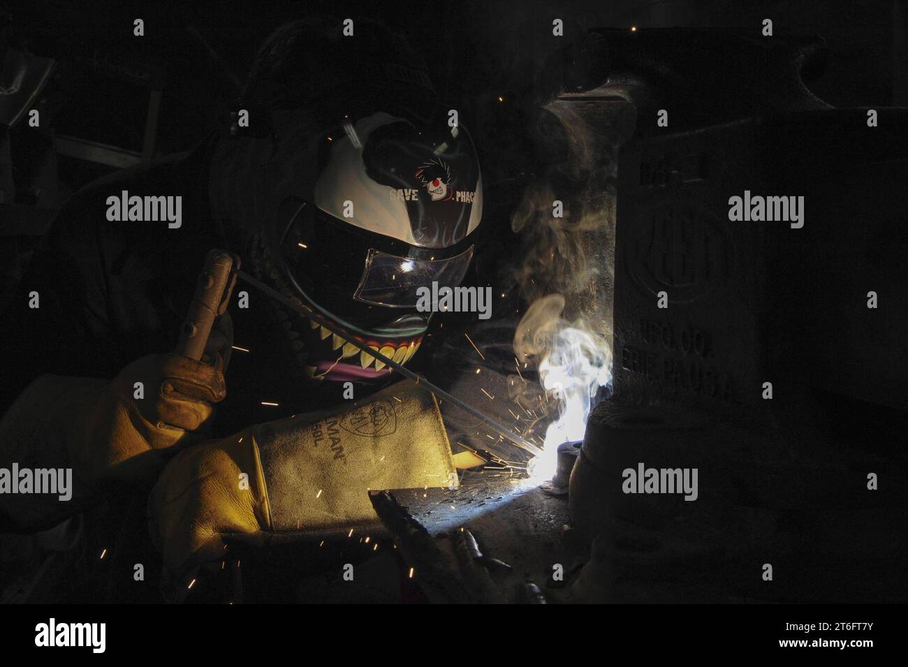 USS Theodore Roosevelt 150529 Stock Photo - Alamy