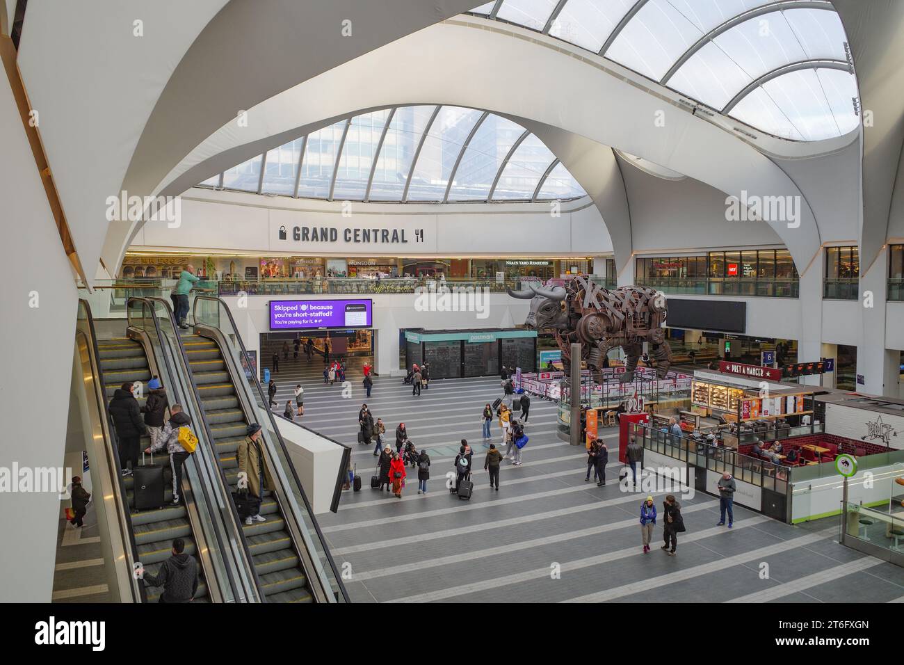 Birmingham Uk Nov 5 2023 Ozzy The Bull And Interior Of Birmingham New Street Station Stock 