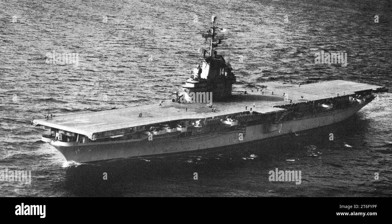 USS Ticonderoga (CVA14) underway c1955 Stock Photo Alamy