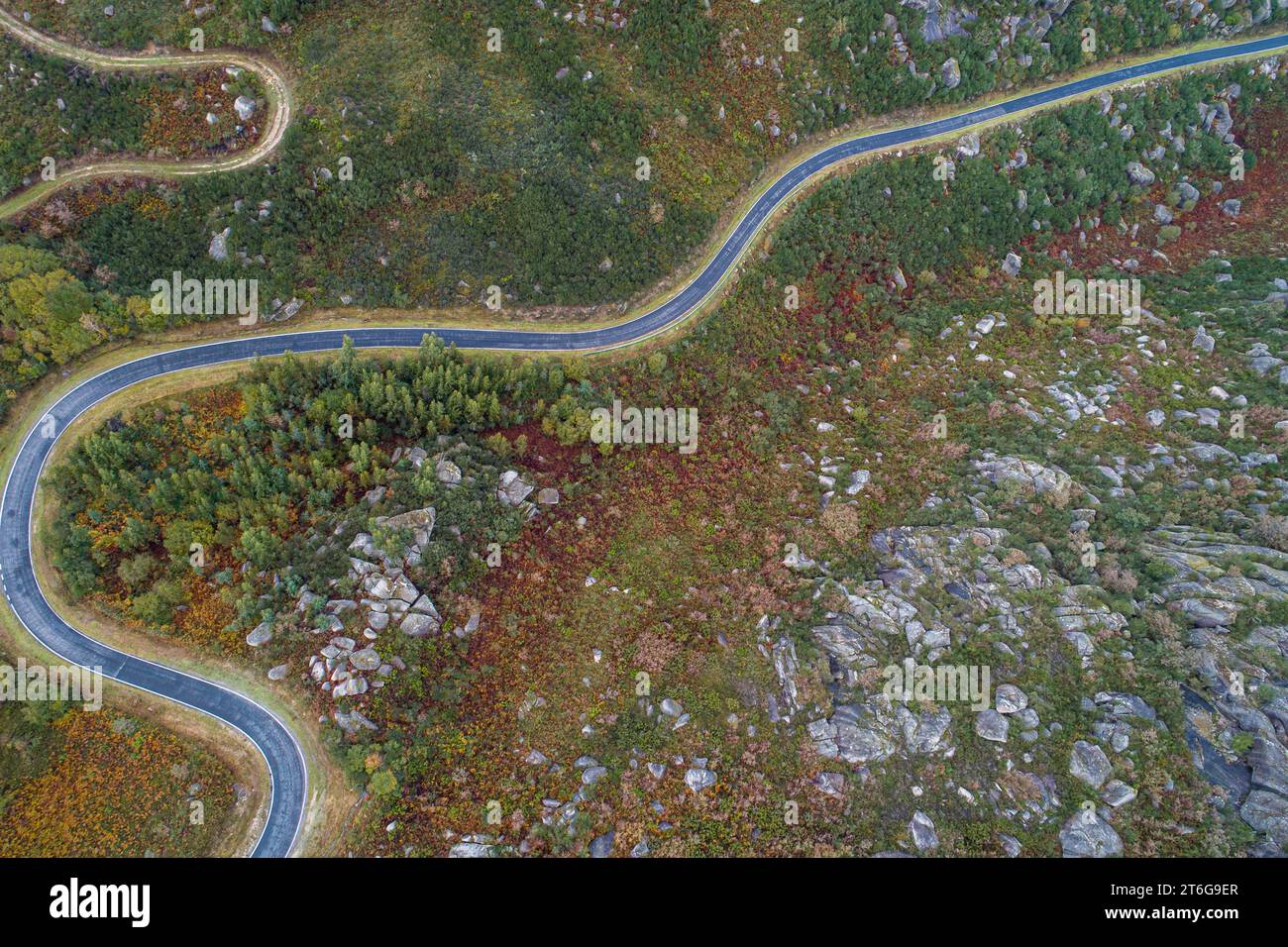 Aerial top view curvy road hi-res stock photography and images - Alamy
