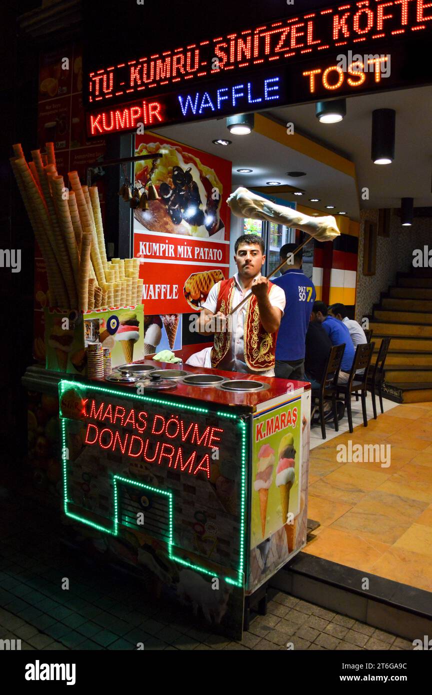 Ice cream vendor hat hires stock photography and images Alamy