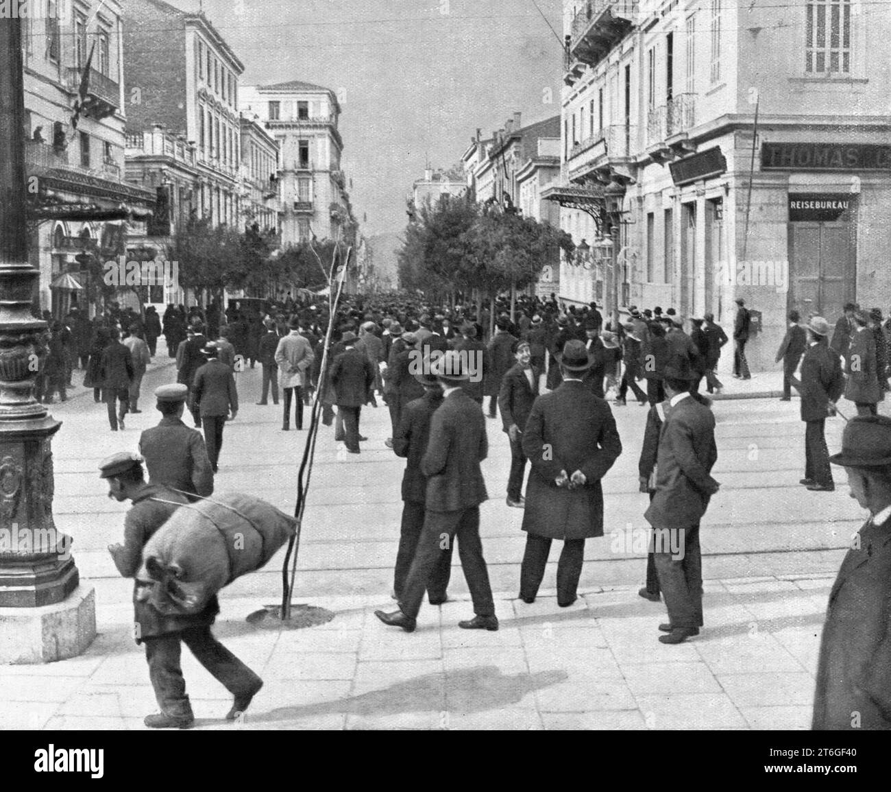 'La journee du 1 decembre 1916, A Athenes; Les premieres manifestations