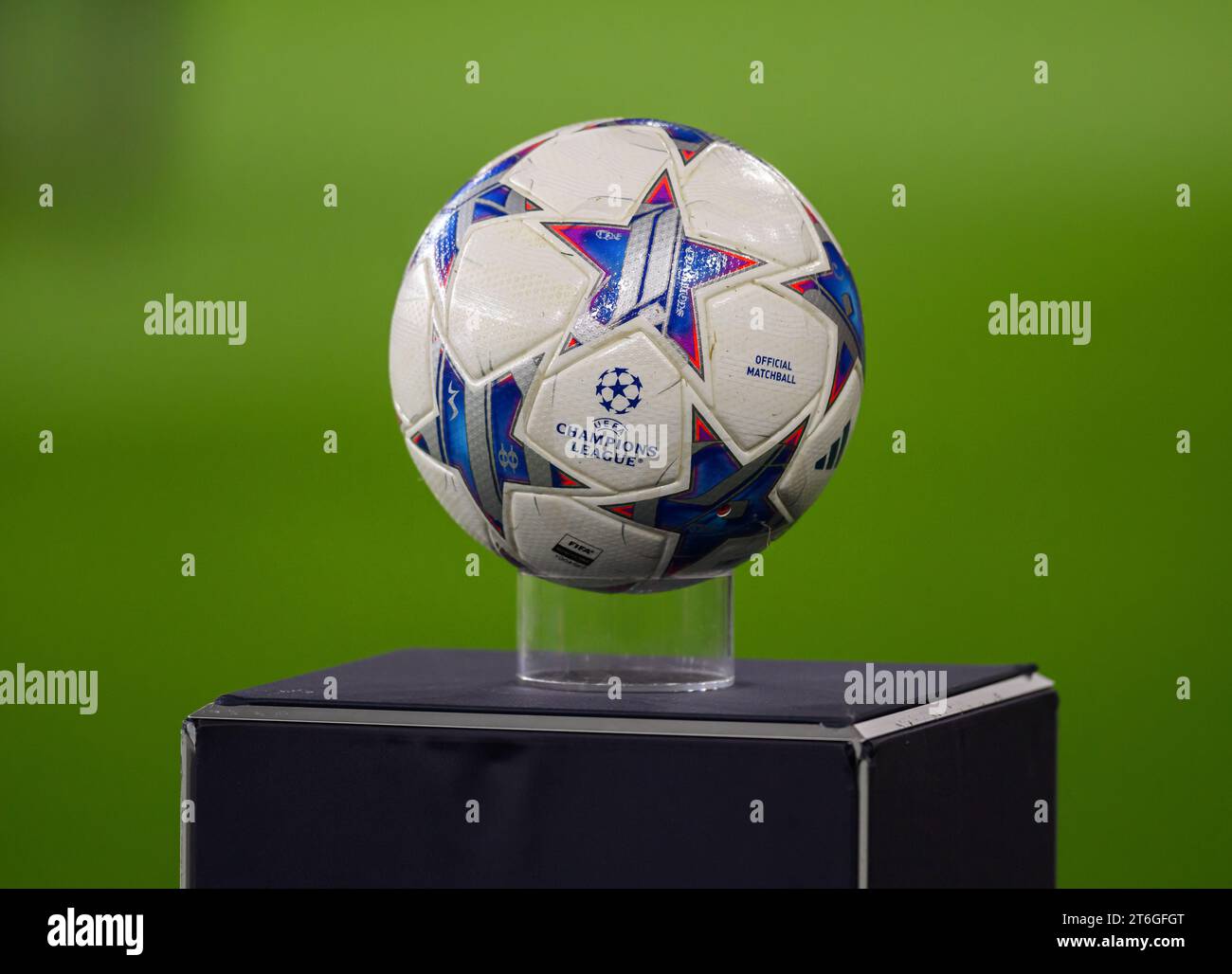 London, UK. 8 Nov 2023 - Arsenal v Sevilla - Champions League - Emirates Stadium.                                                                                   The official Adidas UEFA Champions League match ball.                 Picture Credit: Mark Pain / Alamy Live News Stock Photo