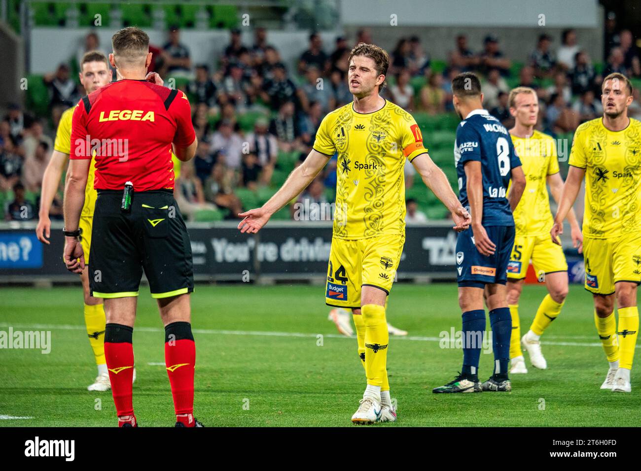 Melbourne, Australia. 10 November, 2023. Wellington Phoenix Alex Ruger ...