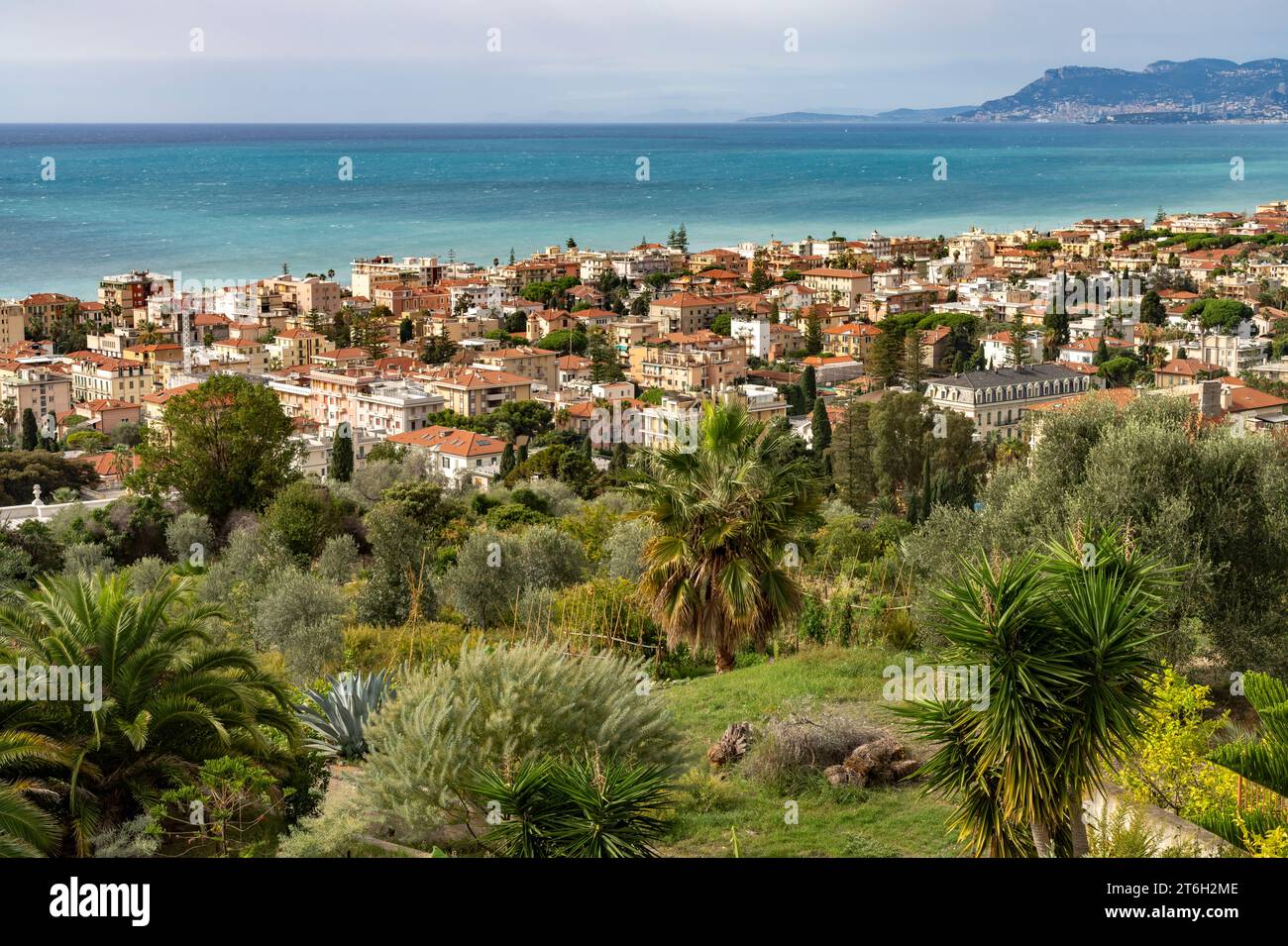 Blick über Bordighera und die Küste, Riviera di Ponente, Ligurien, Italien, Europa | View over Bordighera and the coast, Riviera di Ponente, Liguria, Stock Photo
